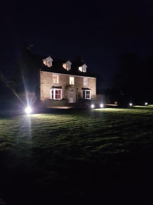 Hideout Mansion - Jekyll & Hideout Holiday home Chester-le-Street