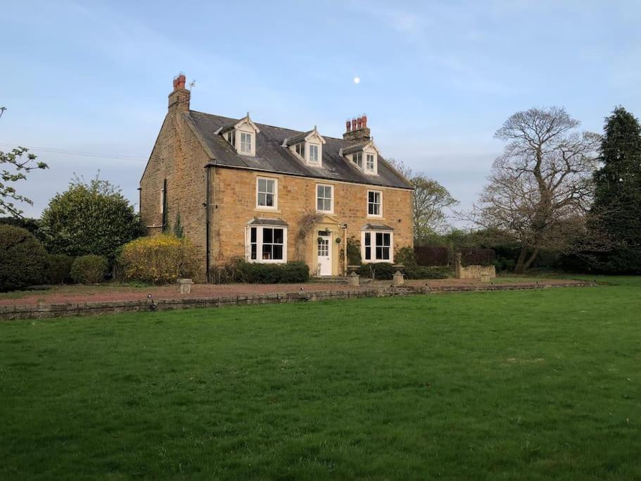 Hideout Mansion - Jekyll & Hideout Holiday home Chester-le-Street